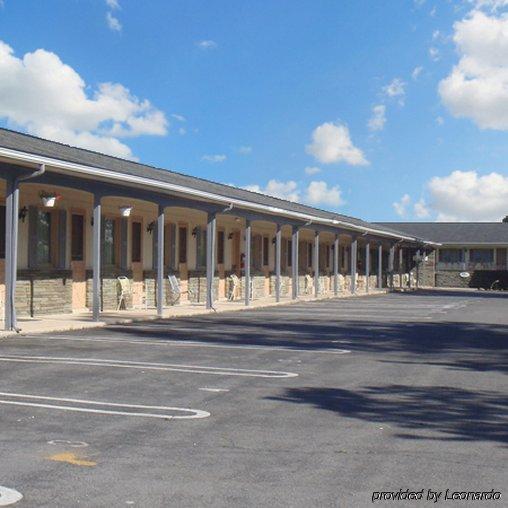 Travelodge By Wyndham Strasburg/Lancaster Amish Country Dış mekan fotoğraf