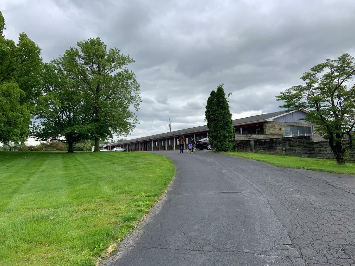 Travelodge By Wyndham Strasburg/Lancaster Amish Country Dış mekan fotoğraf